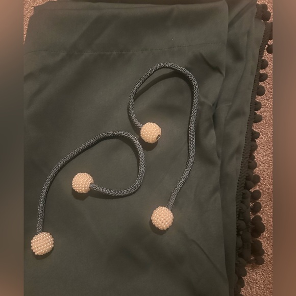 Curtain Panels - Picture 2 of 3